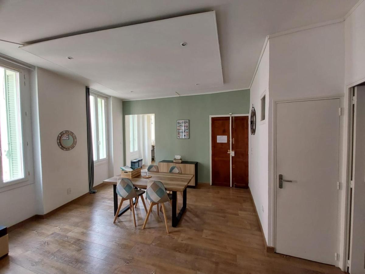 Apartamento Le Mistralet Salon-de-Provence Exterior foto